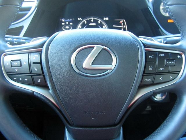 2022 Lexus ES 350 photo 26