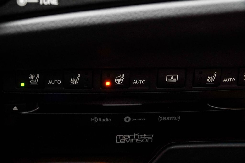 Lexus ES photo 27