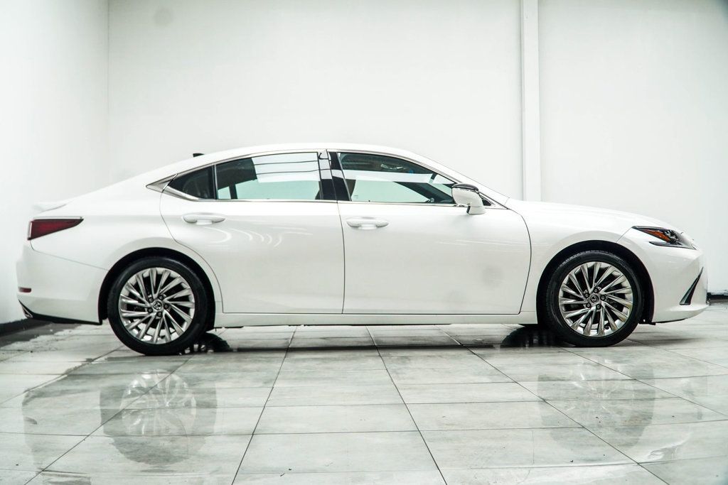Lexus ES photo 7