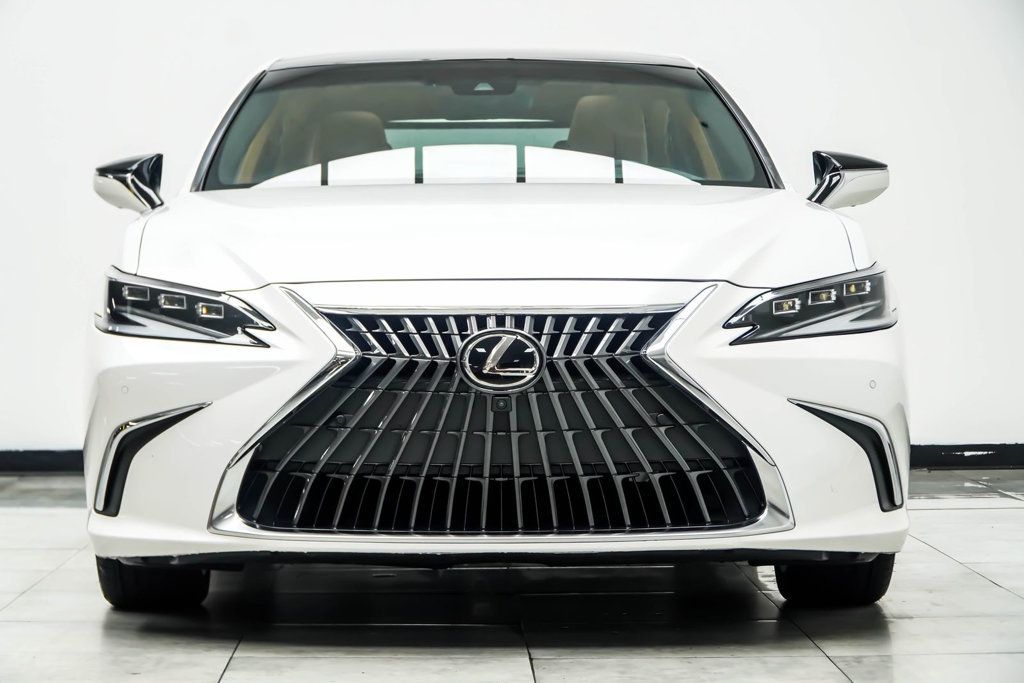 Lexus ES photo 8