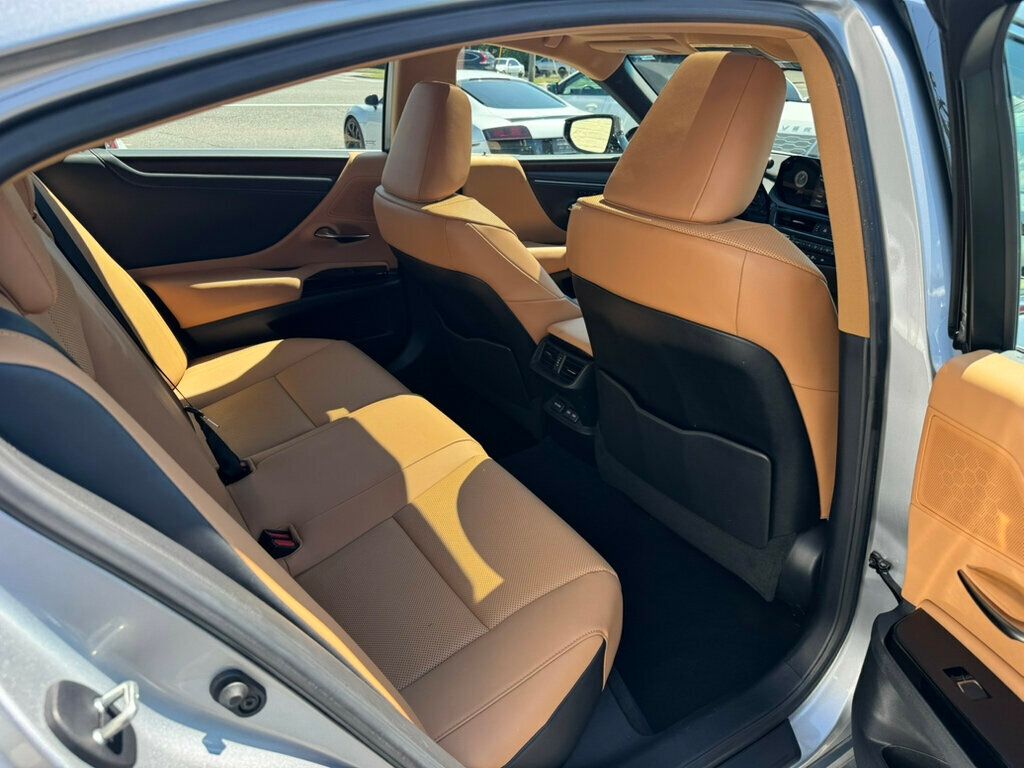 2022 Lexus ES LocalTrade/PremiumPkg/DynamicRadarCruiseControl/BlindSpot/NAV - 22907978 - 14