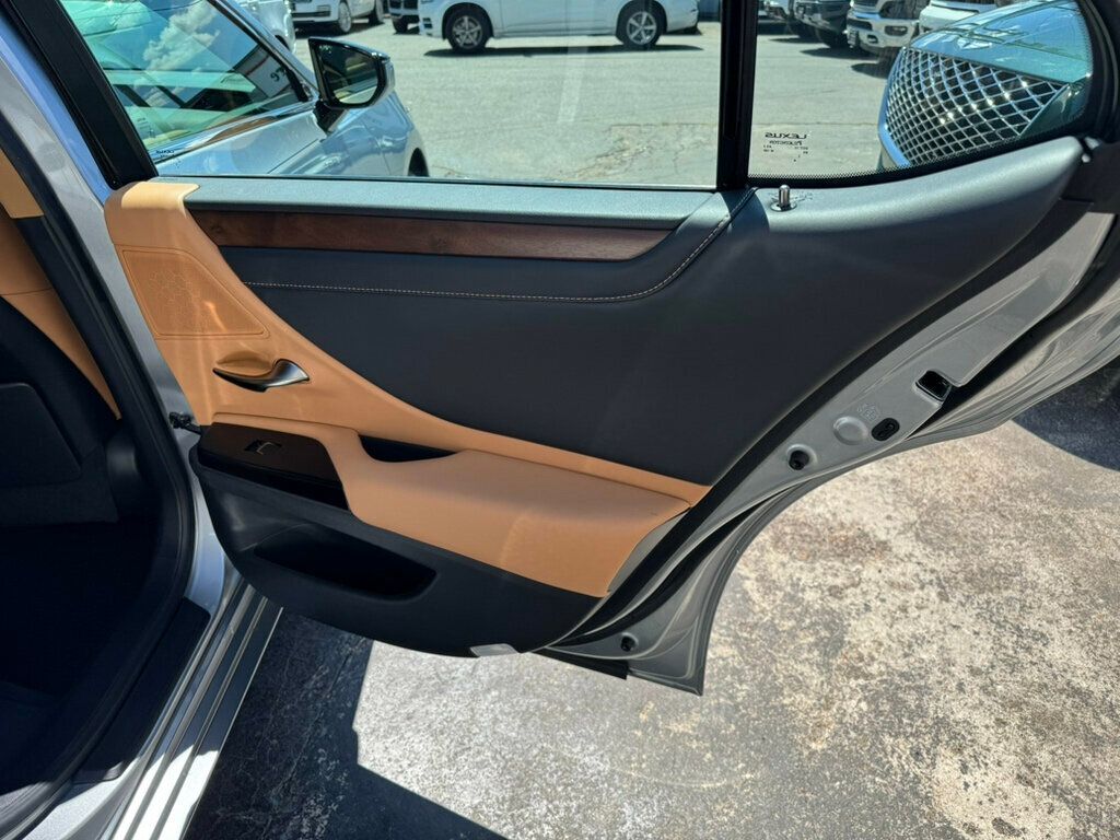 2022 Lexus ES LocalTrade/PremiumPkg/DynamicRadarCruiseControl/BlindSpot/NAV - 22907978 - 16