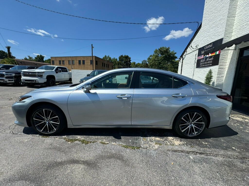 2022 Lexus ES 350 photo 2