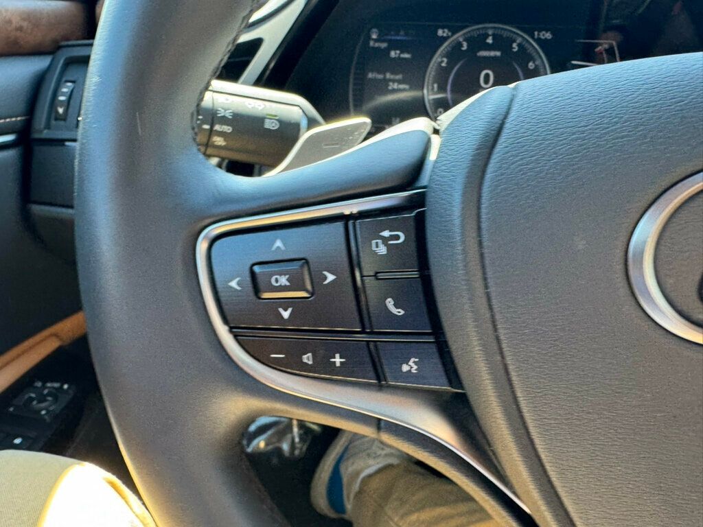 2022 Lexus ES LocalTrade/PremiumPkg/DynamicRadarCruiseControl/BlindSpot/NAV - 22907978 - 22
