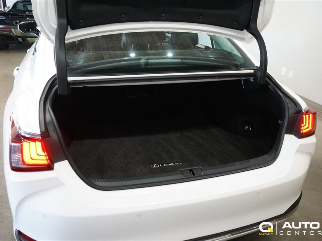 2022 Lexus ES 300h  - 23059033 - 30