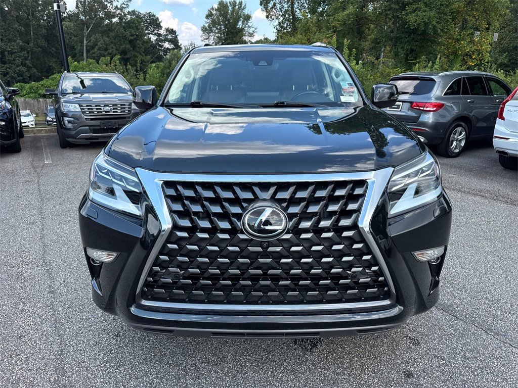 2022 Lexus GX 460 Luxury photo 2