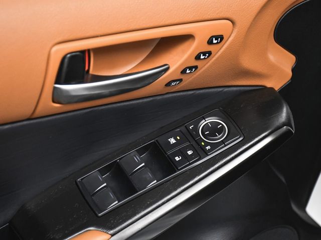 2022 Lexus IS 300 - 23046117 - 9