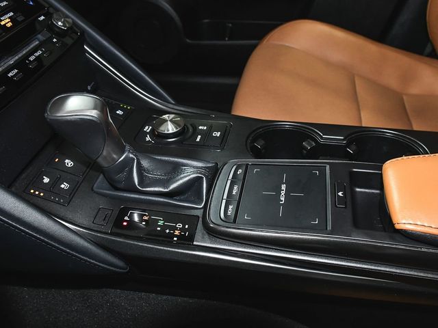 2022 Lexus IS 300 - 23046117 - 36
