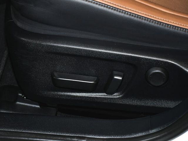 2022 Lexus IS 300 - 23046117 - 43