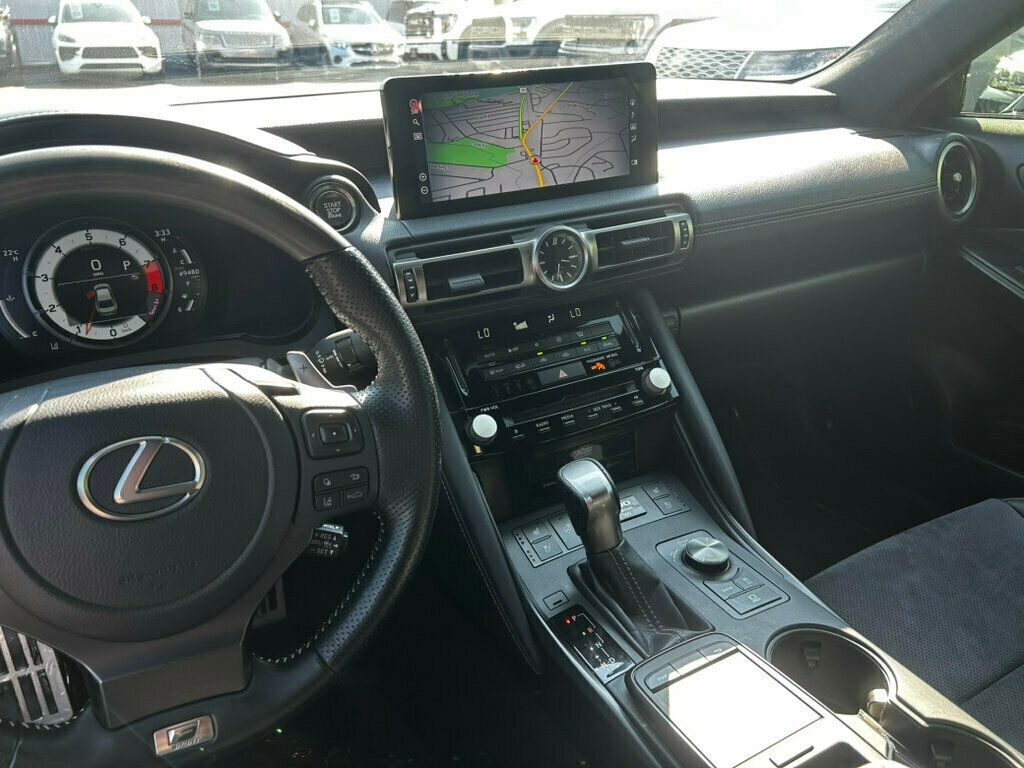 2022 Lexus IS photo 27