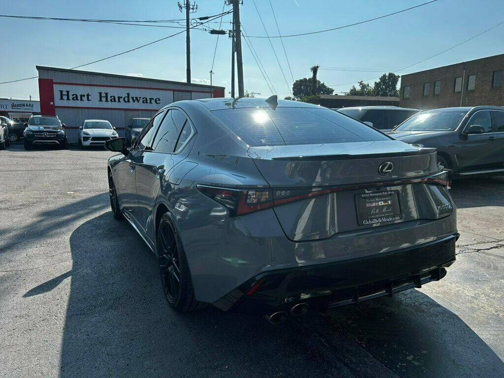 2022 Lexus IS photo 3