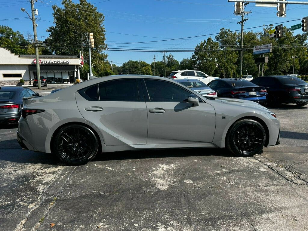 2022 Lexus IS photo 6