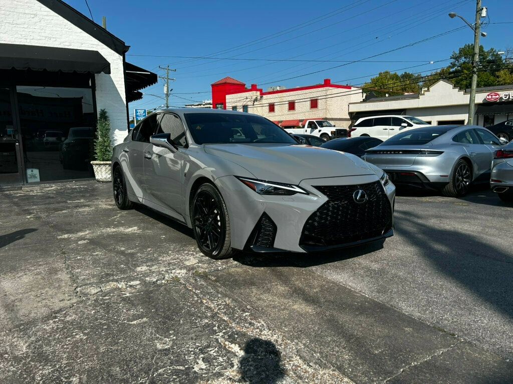 2022 Lexus IS photo 7