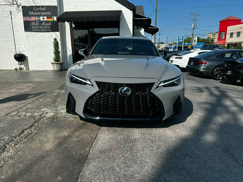 2022 Lexus IS photo 8