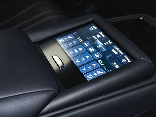 2022 Lexus LS 500h Base - 23067980 - 60