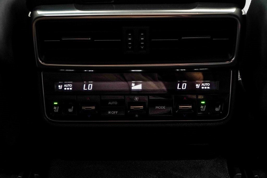 2022 Lexus LX Base 600 F SPORT photo 20