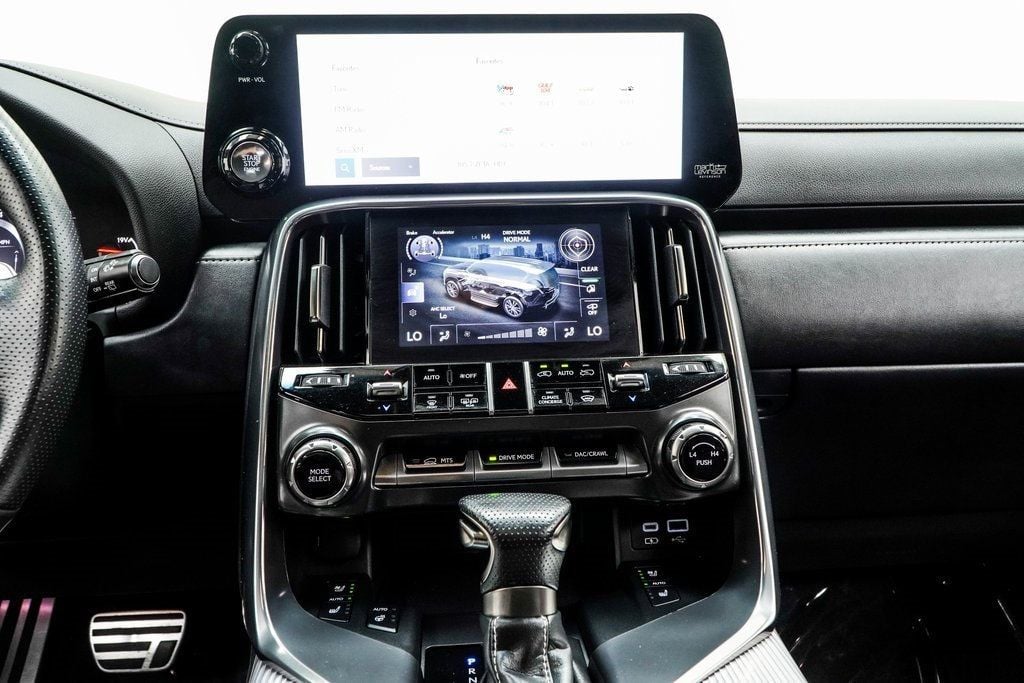 2022 Lexus LX Base 600 F SPORT photo 25
