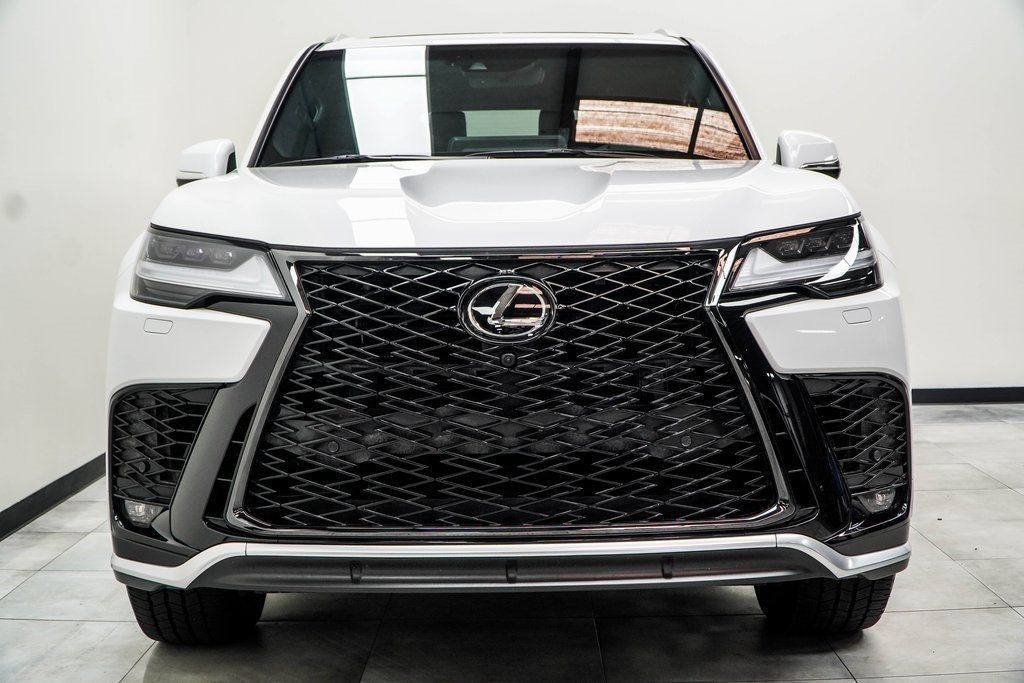 2022 Lexus LX Base 600 F SPORT photo 8