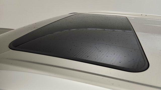 2022 Lexus LX LX 600 Luxury 4WD w/ Active Height Control - 23051240 - 9