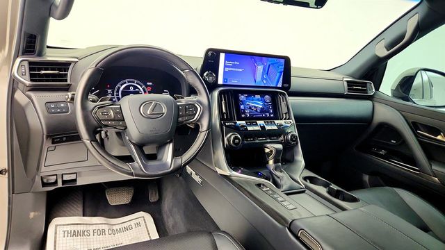 2022 Lexus LX LX 600 Luxury 4WD w/ Active Height Control - 23051240 - 11