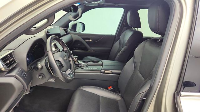 2022 Lexus LX LX 600 Luxury 4WD w/ Active Height Control - 23051240 - 18