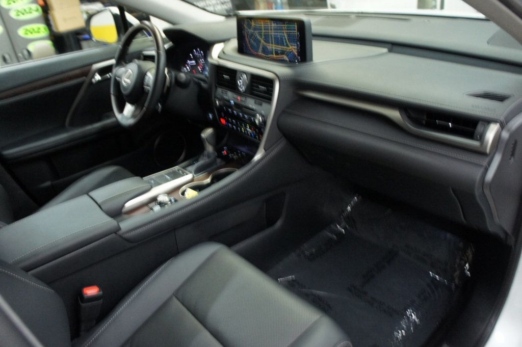 2022 Lexus RX Premium photo 4