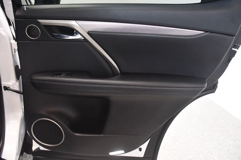 Lexus RX photo 19