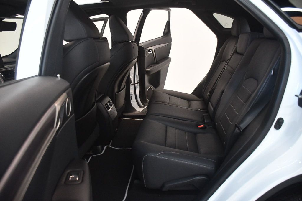 Lexus RX photo 31
