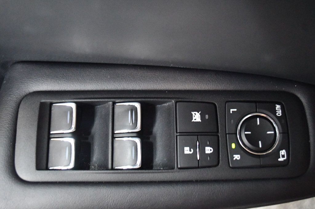 Lexus RX photo 46