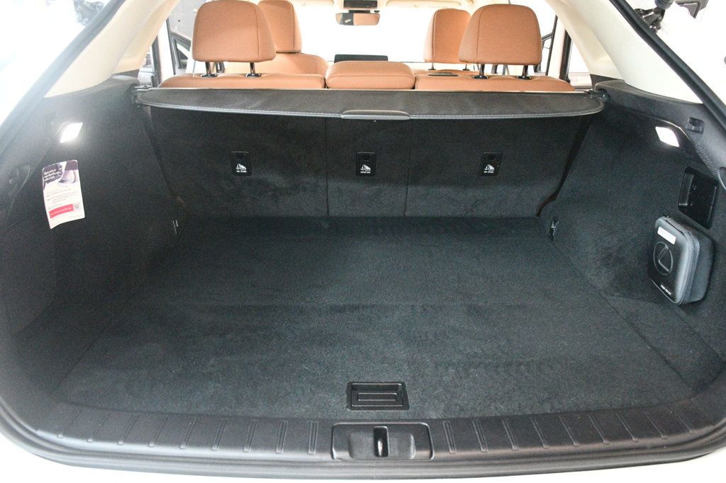 2022 Lexus RX Premium photo 32