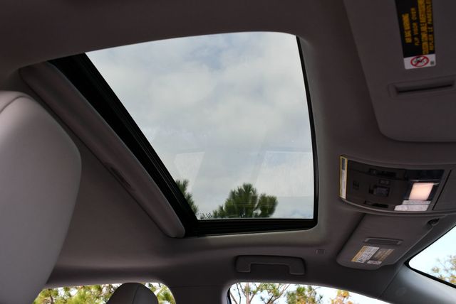 2022 Lexus RX RX 350 FWD SUV W/Premium Package and Navigation - 22954090 - 61