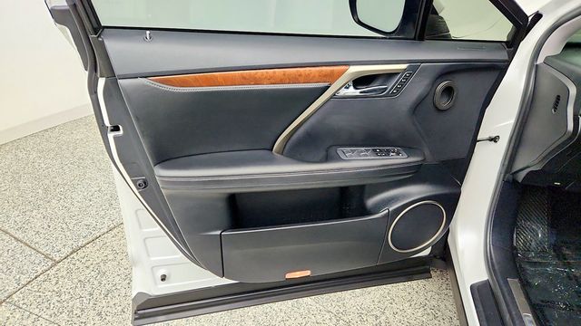 2022 Lexus RX RX 350L AWD w/ Mark Levinson Nav, Premium Pkg & Ventilated Seats - 23098461 - 10