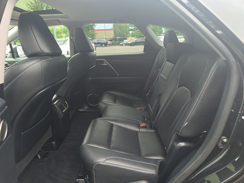 Lexus RX photo 10