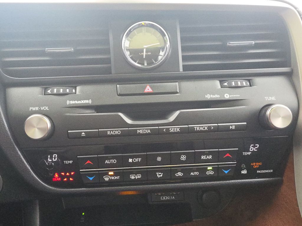 Lexus RX photo 31