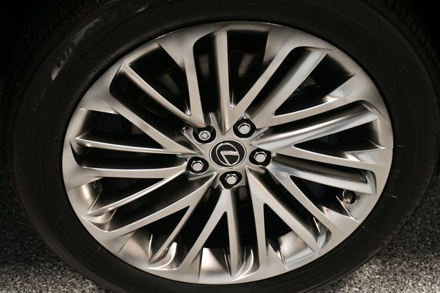 2022 Lexus RX RX350L LUXURY - 22983866 - 17