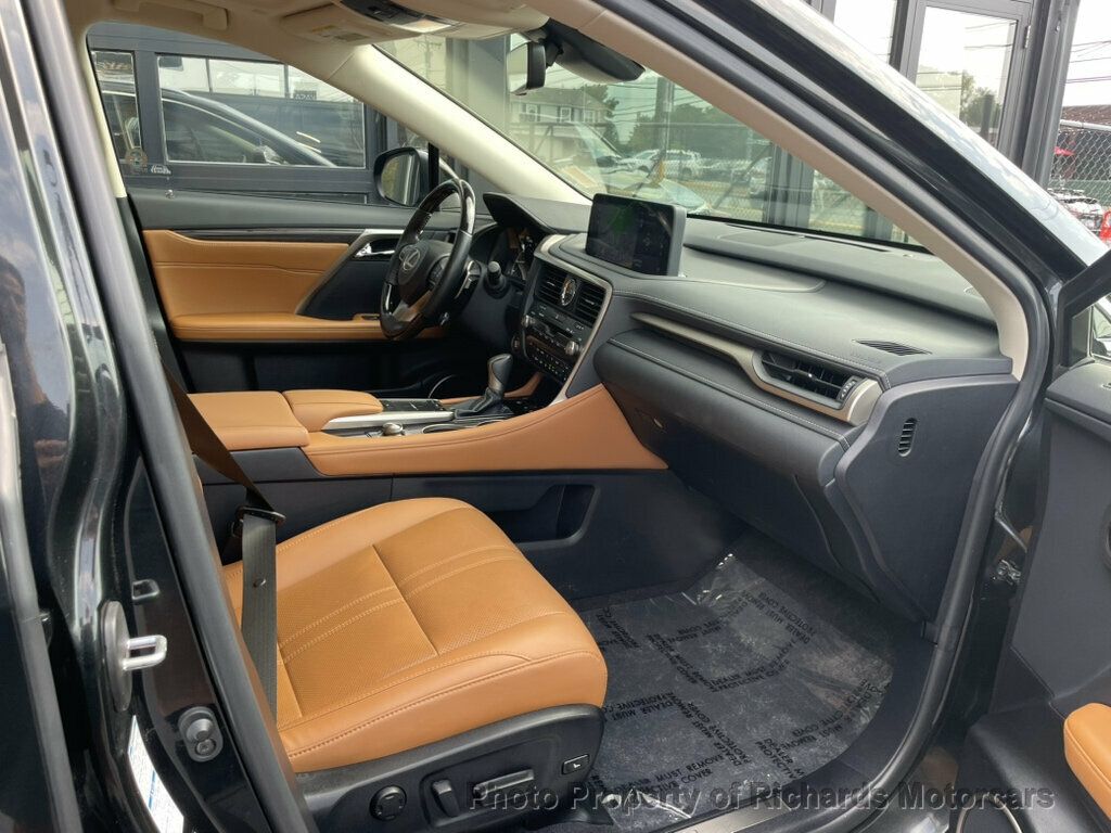2022 Lexus RX RX 350L Luxury AWD - 23065640 - 19