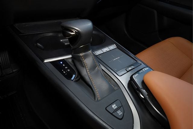 2022 LEXUS UX UX 250h AWD - 22976912 - 26