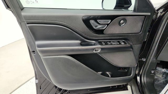 2022 Lincoln Aviator Reserve AWD with Equipment 201A and Lincoln Co-Pilot360 1.5 Plus - 22950790 - 10