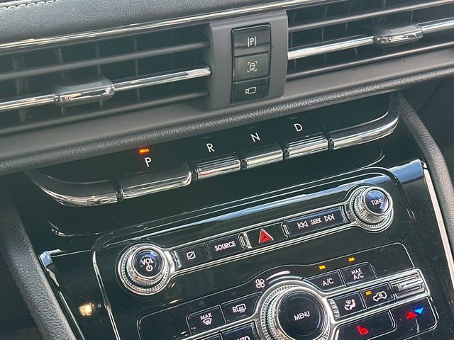 2022 Lincoln Corsair Reserve AWD - 22955960 - 18