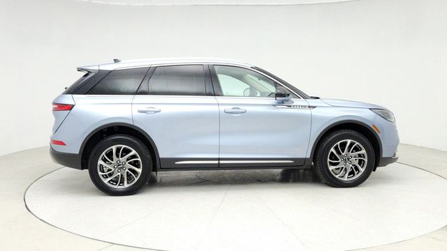 2022 Lincoln Corsair Standard AWD - 22945892 - 3