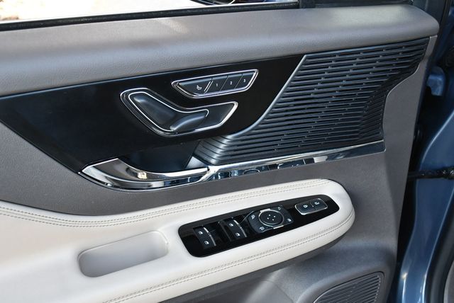 2022 Lincoln Corsair Standard AWD SUV W/Equipment Group 101A & Navigation - 23015814 - 11