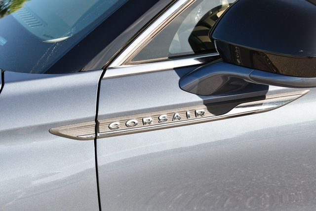 2022 Lincoln Corsair Standard AWD SUV W/Equipment Group 101A & Navigation - 23015814 - 37