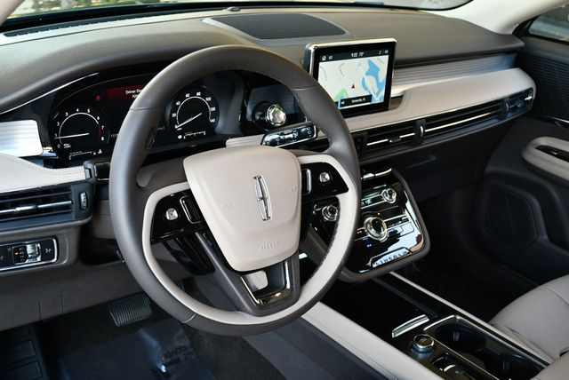 2022 Lincoln Corsair Standard AWD SUV W/Equipment Group 101A & Navigation - 23015814 - 40