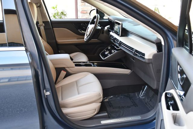 2022 Lincoln Corsair Standard AWD SUV W/Equipment Group 101A & Navigation - 23015814 - 44