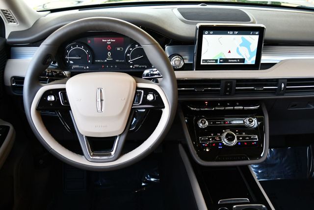 2022 Lincoln Corsair Standard AWD SUV W/Equipment Group 101A & Navigation - 23015814 - 46