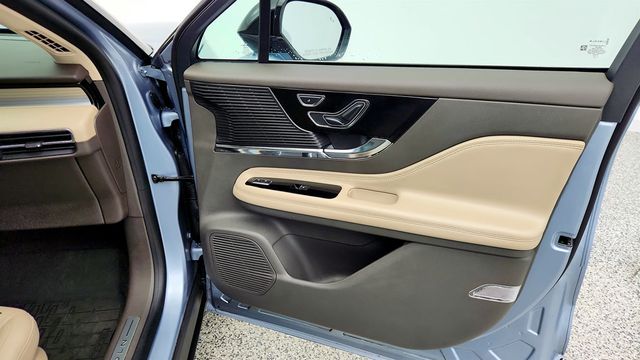 2022 Lincoln Corsair Standard AWD w/ Premium Package & Equipment Group 101A - 23007698 - 25