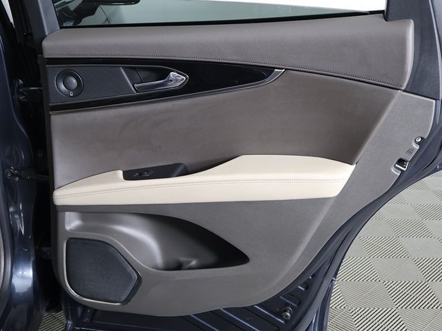 2022 Lincoln Nautilus Reserve AWD - 22887913 - 30