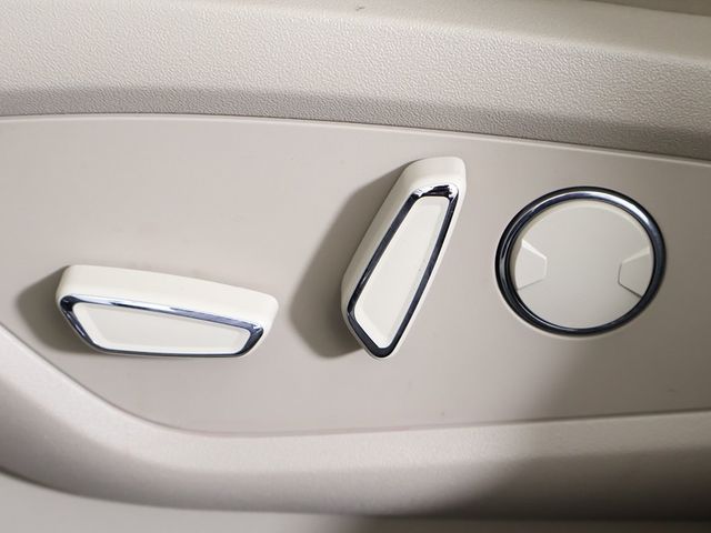 2022 Lincoln Nautilus Reserve AWD - 22887913 - 37