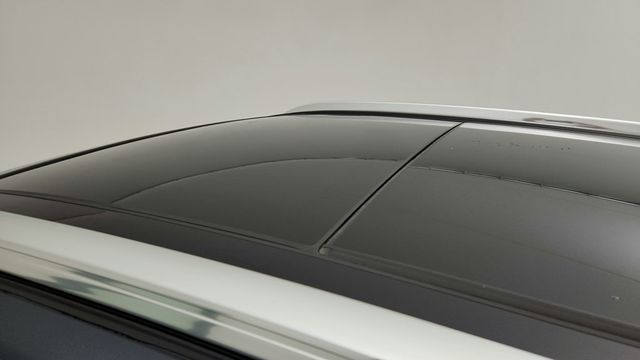 2022 Lincoln Nautilus Reserve AWD w/  20'' Premium Painted Bright Machined Alum Wheels - 22944364 - 9