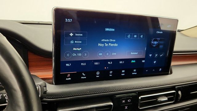 2022 Lincoln Nautilus Reserve AWD w/  20'' Premium Painted Bright Machined Alum Wheels - 22944364 - 17